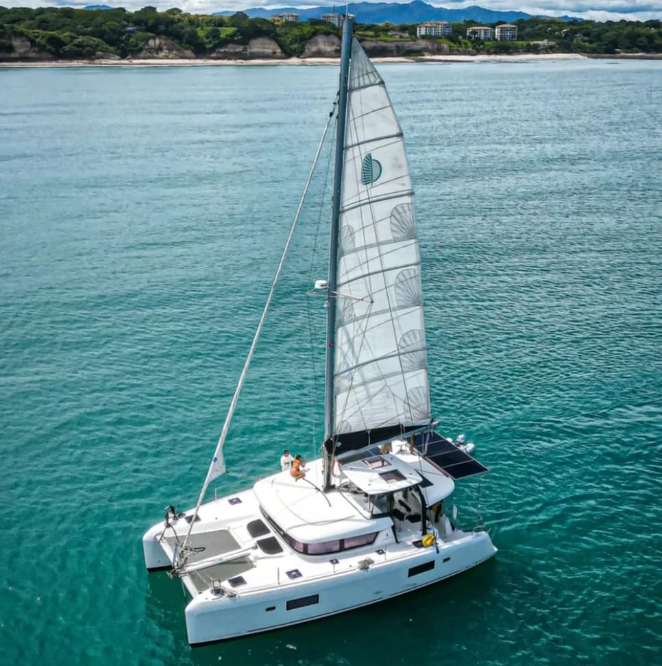 Catamarán 42 pies — foto 9 de 26