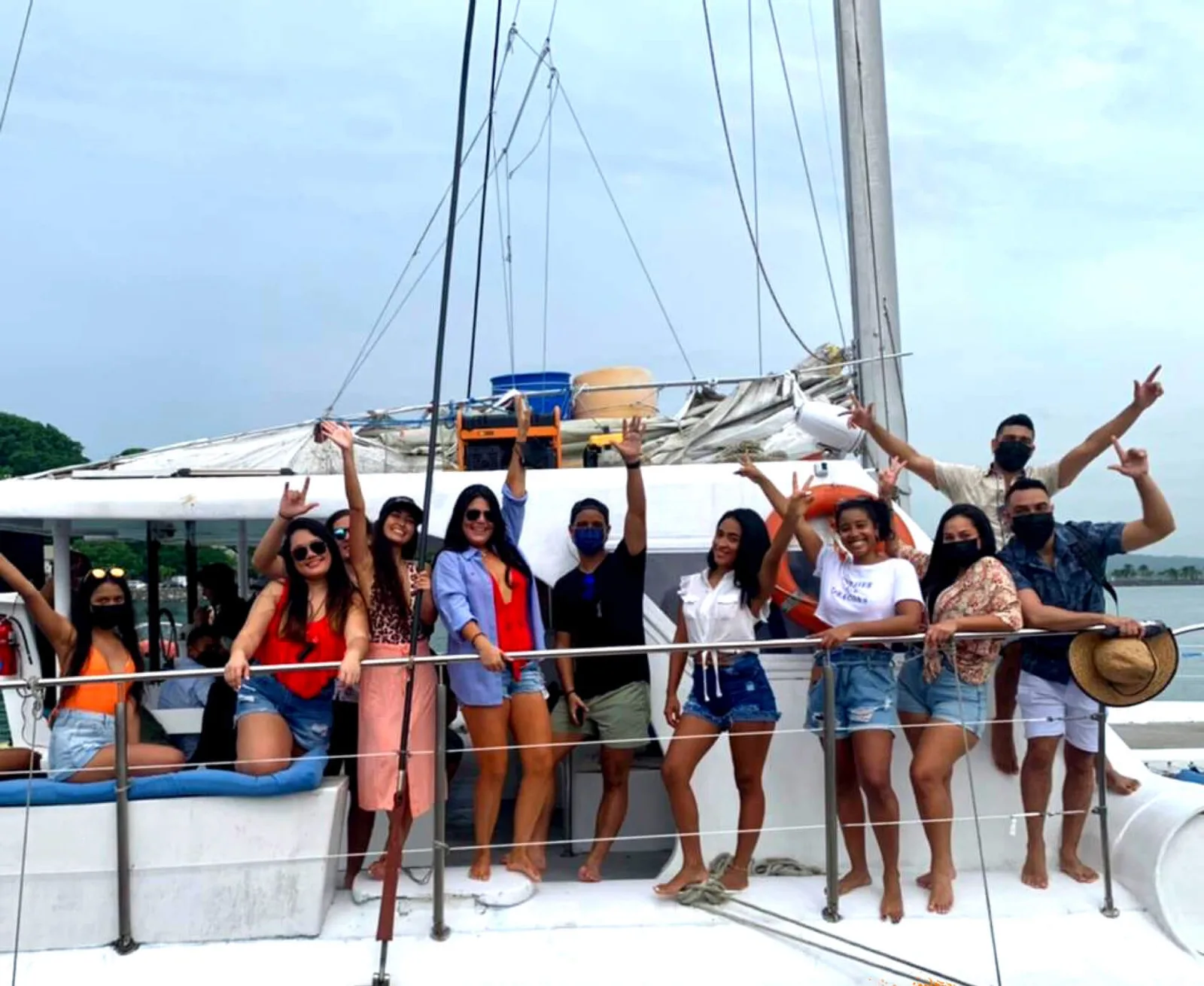 Catamarán 59 pies — foto 2 de la galería del chárter privado