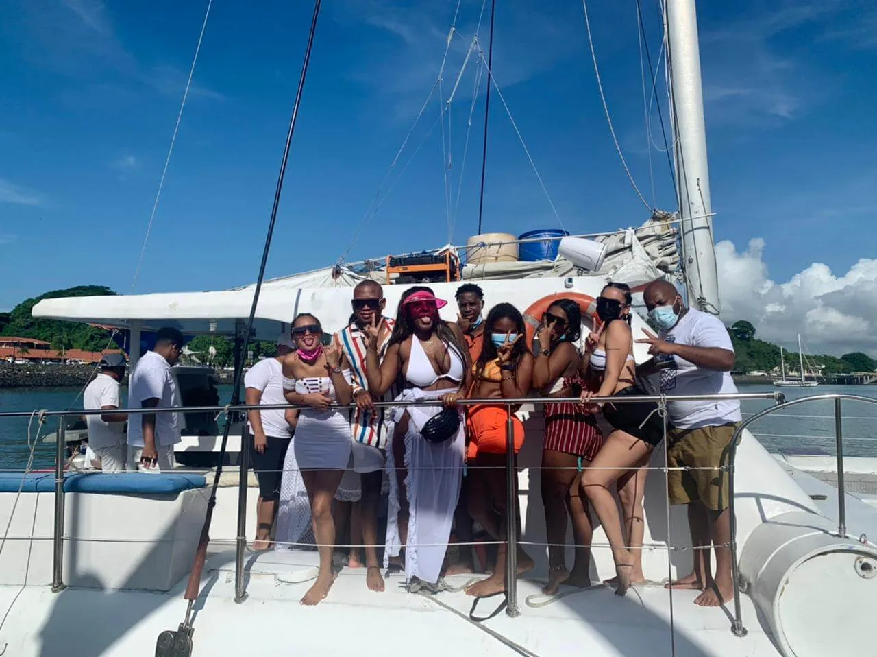 Catamarán 59 pies — foto 4 de la galería del chárter privado