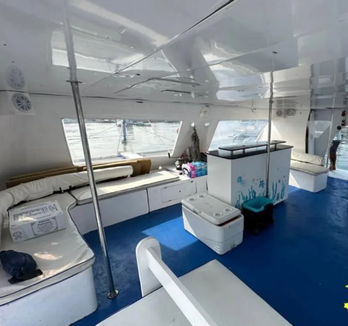 Catamarán 59 pies — foto 6 de la galería del chárter privado
