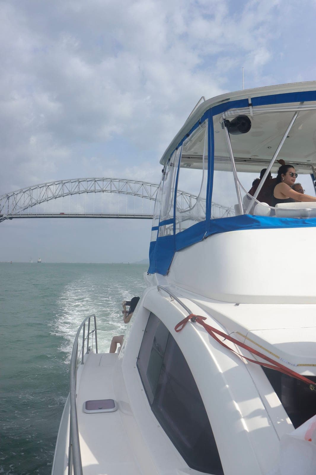 Catamarán Aura — foto 2 de la galería del charter privado