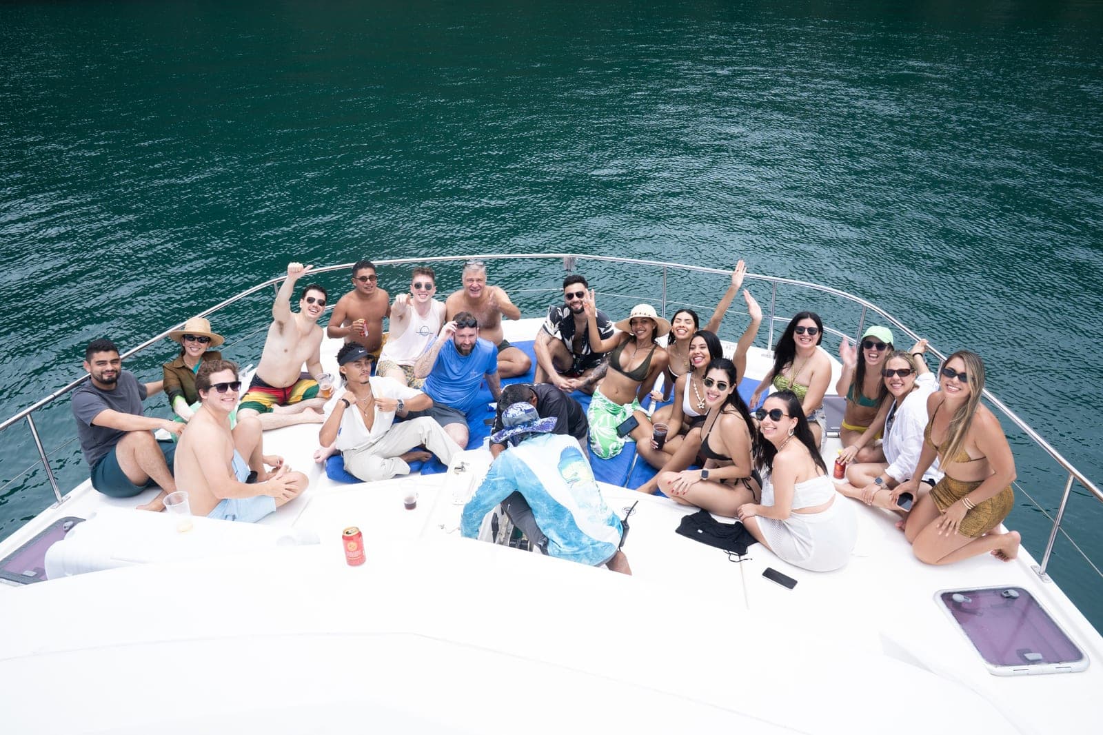 Catamarán Aura — foto 14 de la galería del charter privado