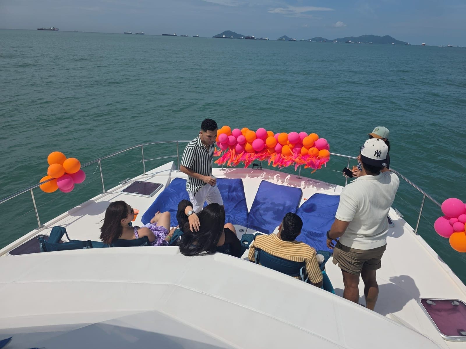 Catamarán Aura — foto 19 de la galería del charter privado