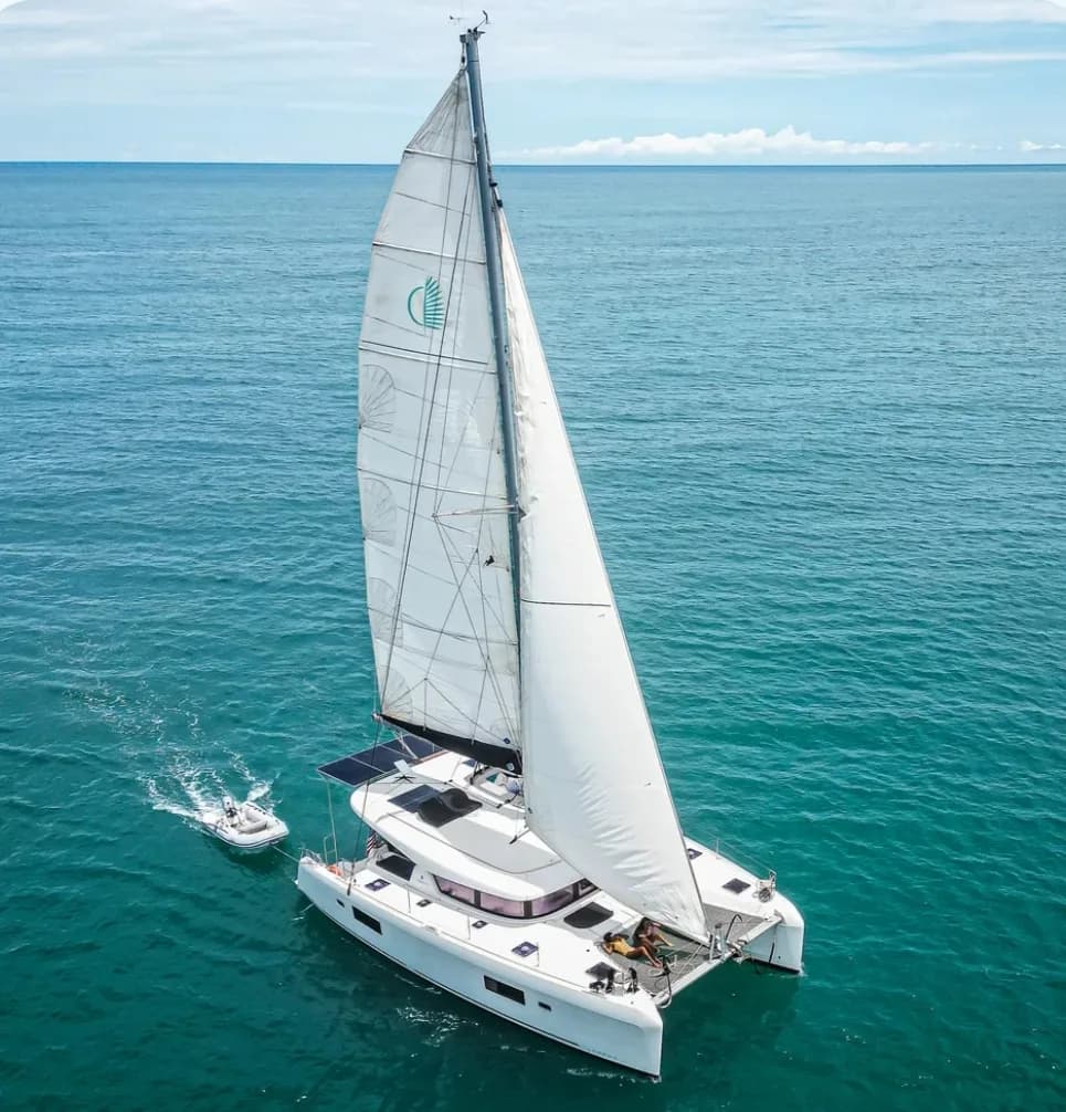 Catamarán 42 pies para chárter privado en Panamá